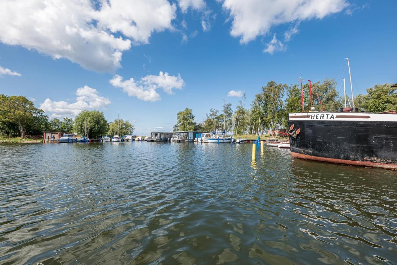 Hotel Marina Martinshafen Sassnitz Exterior foto